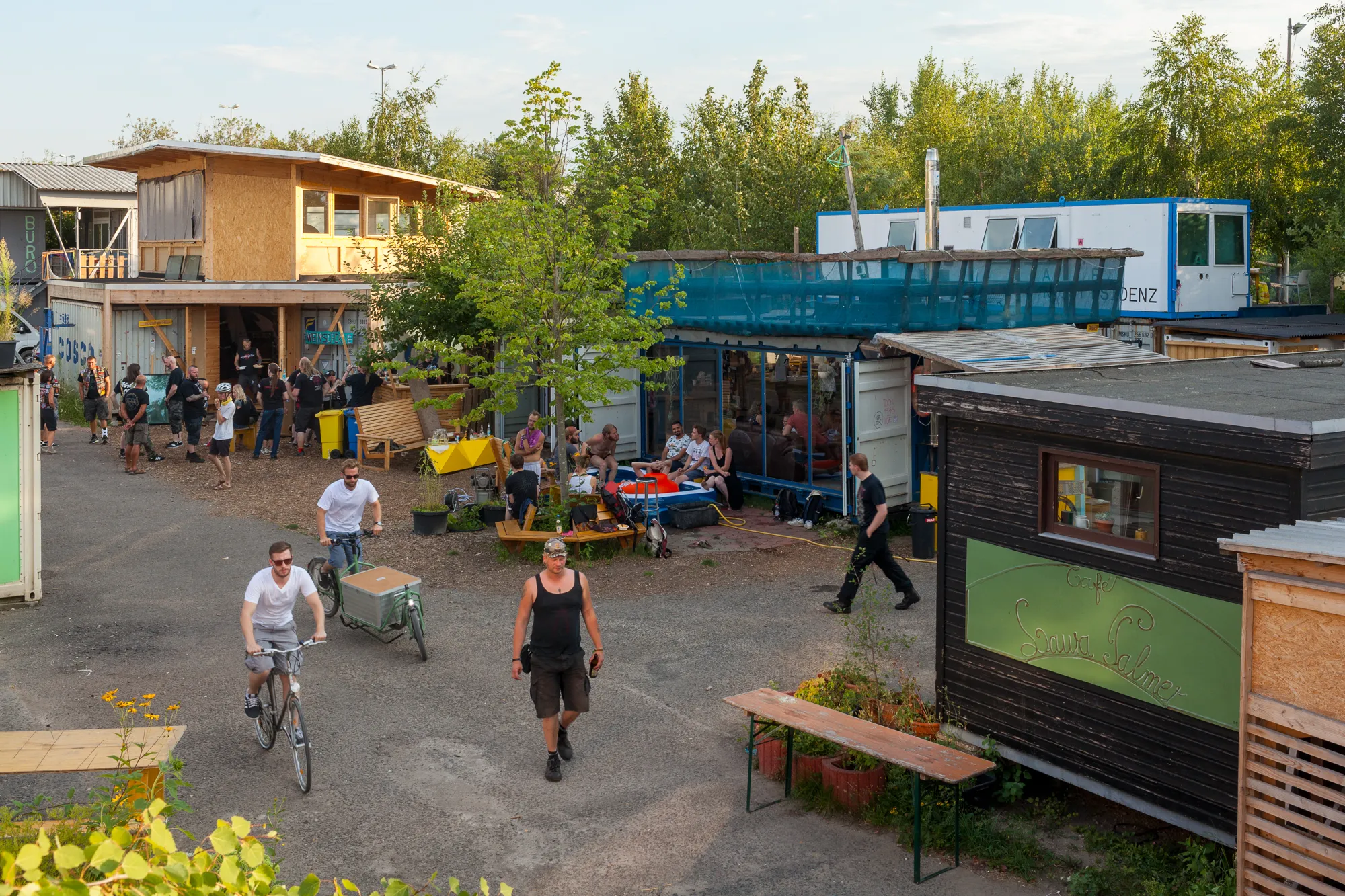 Übersicht vom Platzprojekt Hannover im Rahmen eines soziokulturellen Projekts